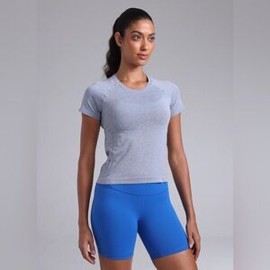 Seamless Waist Length Crewneck Short Sleeve